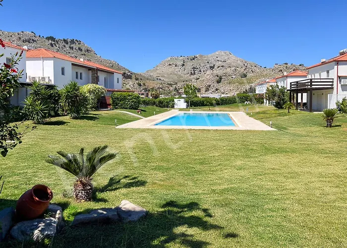 Renthub Villas At Kolympia