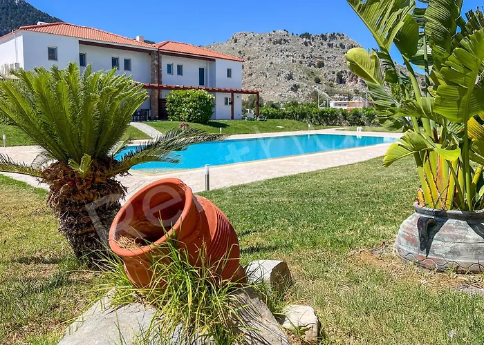 Renthub Villas At Kolympia