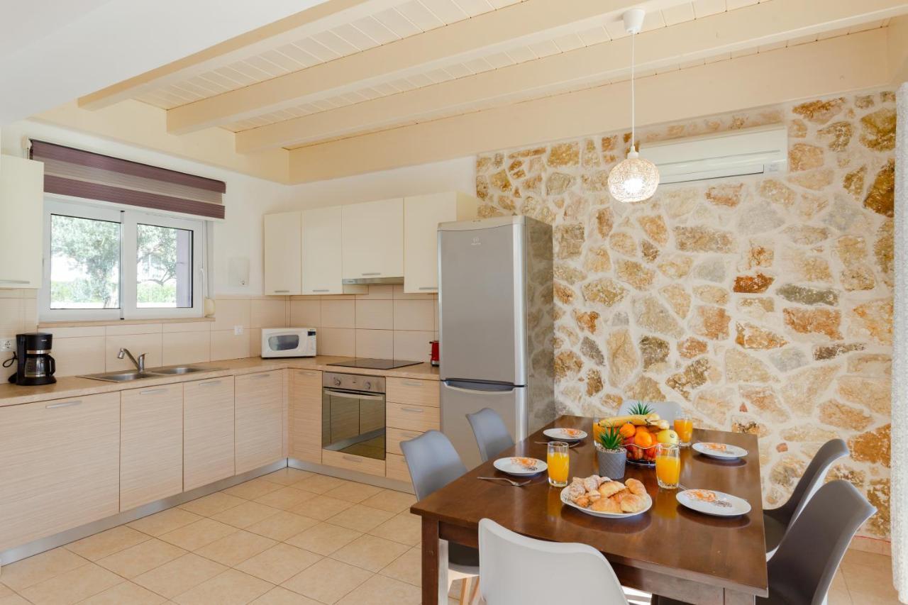 Renthub At Kolympia Villa